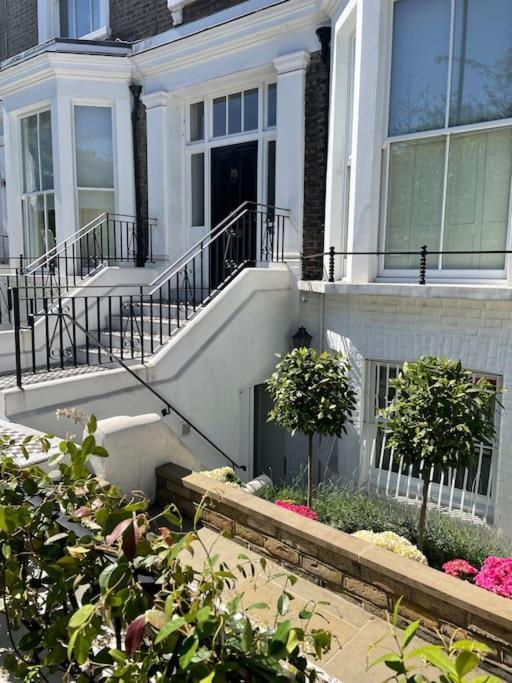Stylish 3-Bedroom Flat In Kensington Londres Exterior foto