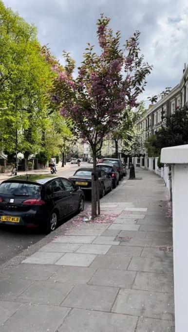 Stylish 3-Bedroom Flat In Kensington Londres Exterior foto