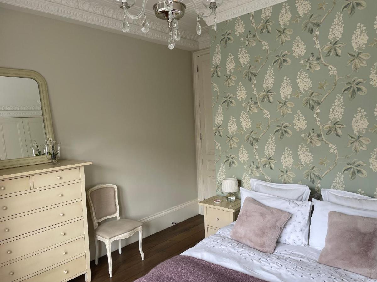Stylish 3-Bedroom Flat In Kensington Londres Exterior foto